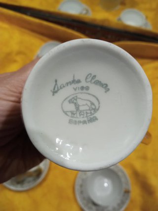 Juego de café/té blanco y dorado