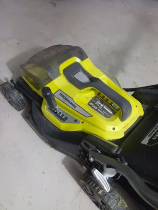 Cortacésped Ryobi 37cm Brushless