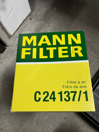 Filtro de aire MANN C24 137/1