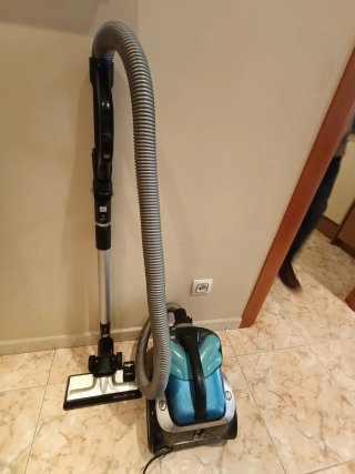 Aspiradora Rowenta con cable