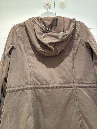 Chaqueta Hollister Marrón con Capucha