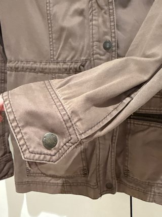Chaqueta Hollister Marrón con Capucha