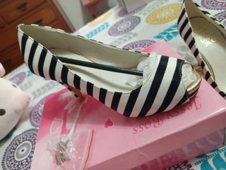 Zapatos tacón bajo rayas cebra