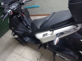 Piaggio MP3 Yourban 300 Scooter