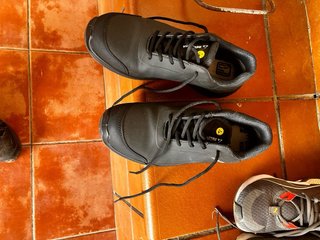 Zapato de seguridad negro