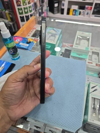 iPhone 15 Pro Max 256GB con 1 año de garantía