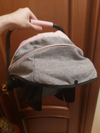 Bambola con seggiolino auto e Biberon