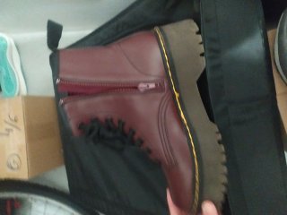 Botas estilo Martins Granates.