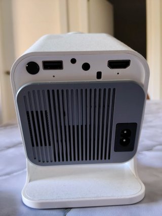 Proyector 4K con soporte