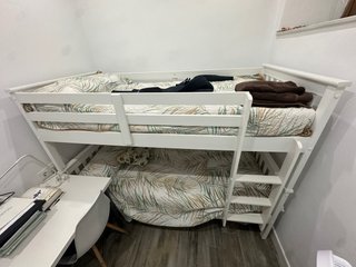 Cama litera con colchón
