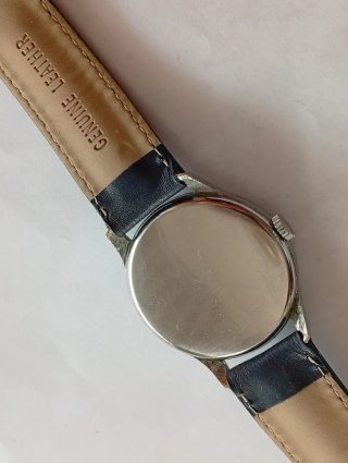 Reloj Cyma Clásico Plata y Negro
