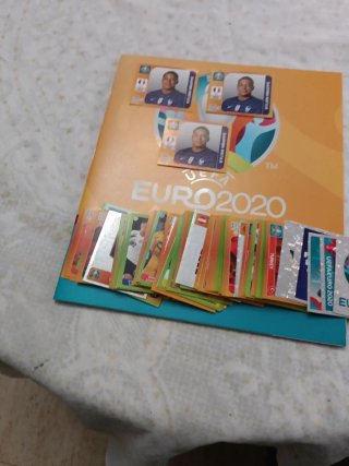 Álbum plancha Euro 2020 + 165 cromos + 3 Mbappé