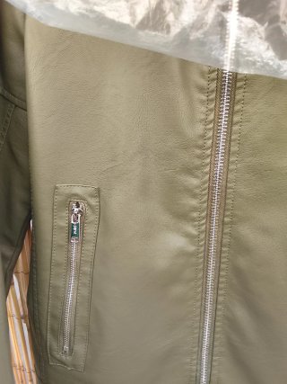 Chaqueta Zulki estilo motero verde