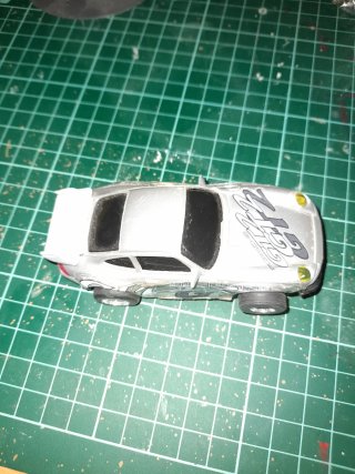 Circuito Scalextric con 4 coches y pórtico