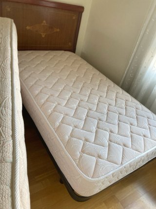 Colchón individual (2 unidades a disposición)105cm
