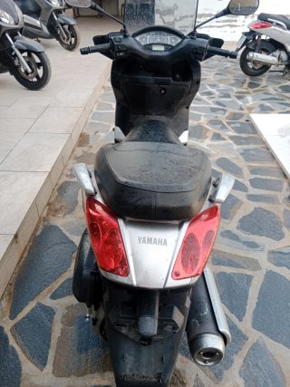 Yamaha Xmax 250cc Negra/Plata.