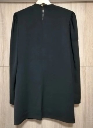 Blusa negra vintage con lazo