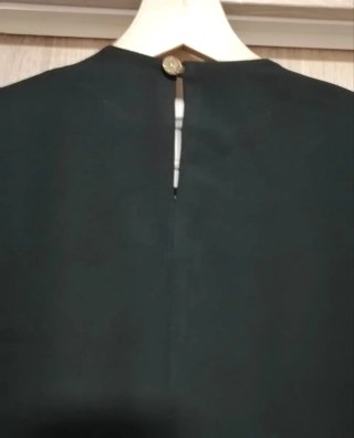 Blusa negra vintage con lazo