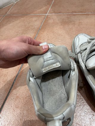 Louis Vuitton LV Skate Pelle Grigia