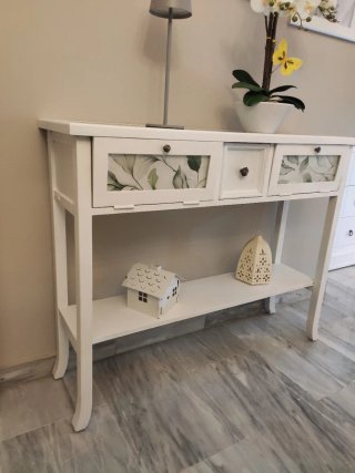 Mueble auxiliar blanco y multicolor