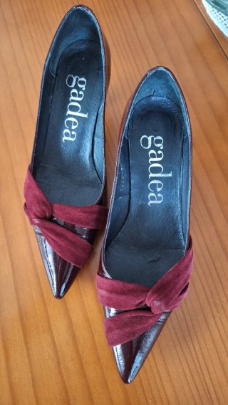 Zapatos Marca Gadea-Color burdeos- Talla 35