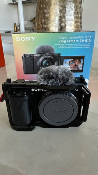 Kit Vlog Sony ZV-E10 + 3 Objetivos + micros