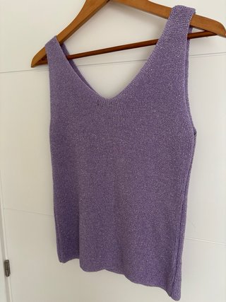 Camiseta tirantes lila brillante