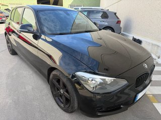 BMW 116i ETIQUETA C LLANTAS EN NEGRO LIBRO GARANTI
