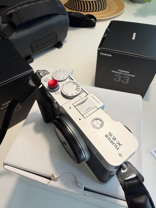 Fujifilm X-E5 + 2 Lentes Fujinon