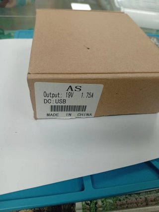 Cargador Asus P/N: 07432 19V/1.75A