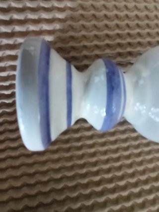 Portauovo in ceramica bianco e blu