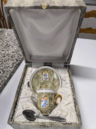 Taza y plato comunión vintage