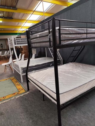 Litera Negra  metalica Doble 135cm + 90cm