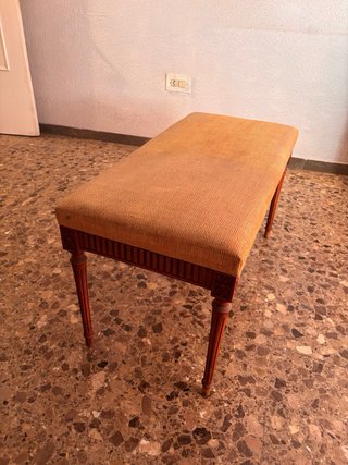 Banco tapizado madera