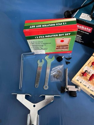 Fresatrice legno + set 12 punte