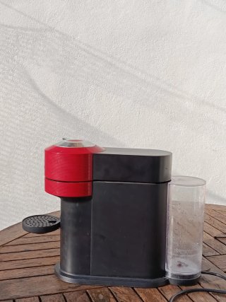 Cafetera Nespresso Krups Roja