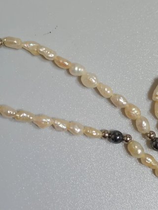 Collana perle fiume naturali grigio bianco