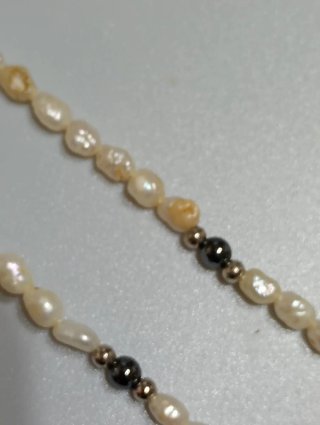 Collana perle fiume naturali grigio bianco
