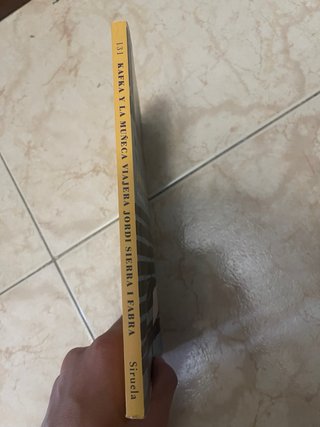 Libro Kafka y la muñeca viajera