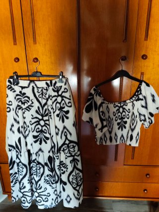 Conjunto Falda y Top Estampado Blanco y Negro