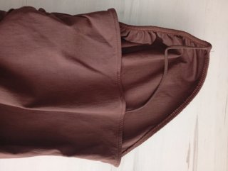Vestido asimétrico marrón