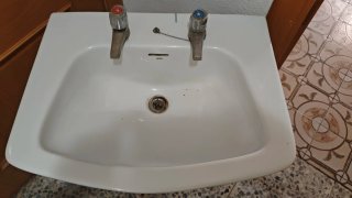 Lavabo de porcelana blanco