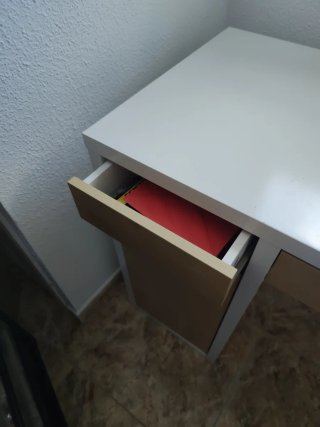 Escritorio Ikea Blanco y Madera