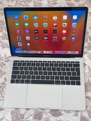 MacBook Pro 13” i7 / 16GB RAM / 500GB SSD