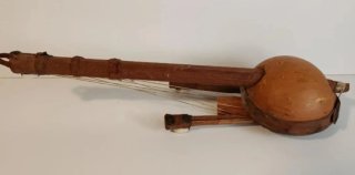 Instrumento musical de cuerda.