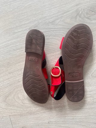 Sandalias Xti Rojas y Negras Talla 38