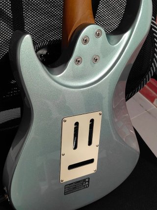 Donner DST550 Heavy Relic Guitarra Eléctrica