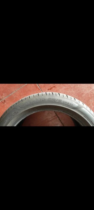 Neumático Pirelli 255/40/ZR 18 99Y