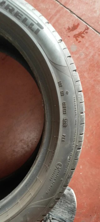 Neumático Pirelli 255/40/ZR 18 99Y
