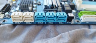 Placa Base Gigabyte GA-MA790FXT-UD5P